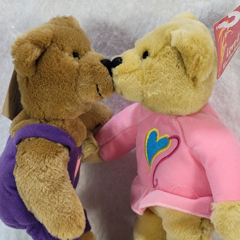 Hallmark 9" Love Kiss Kiss Plush Teddy Bears Set Purple Pink Magnetic‎ Noses